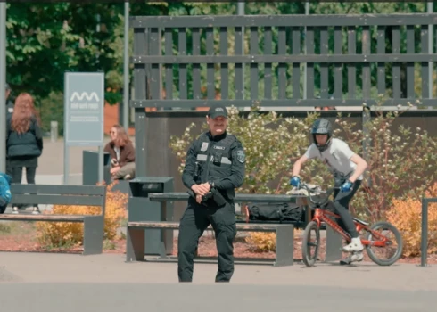 Siguldas novada Pašvaldības policija vasarā pastiprināti uzrauga bērnu drošību.