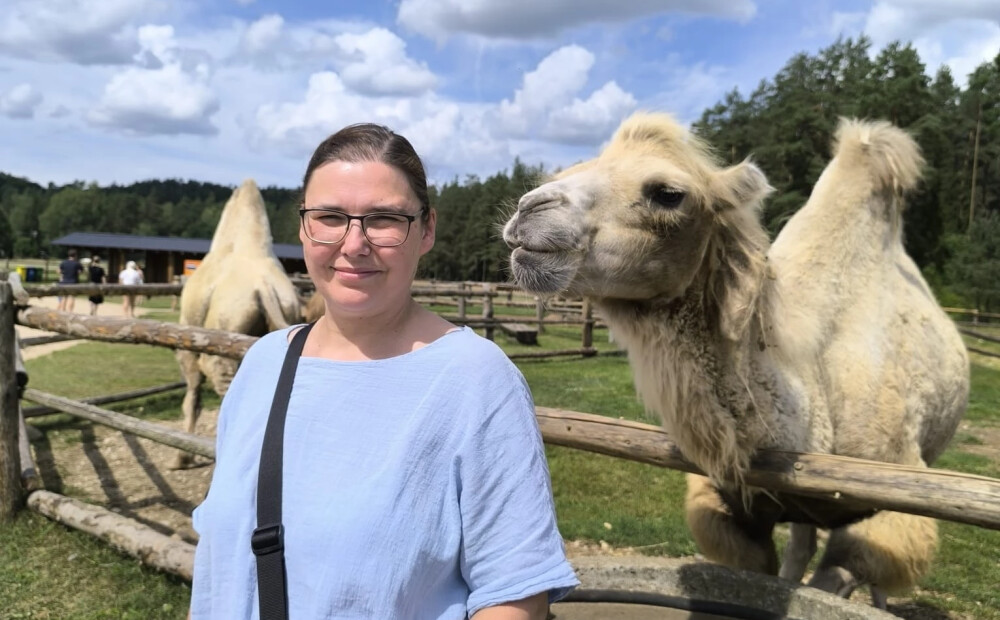 Ilzes Hakas hobijs aizkustina līdz asarām – viņa ada drānas priekšlaicīgi dzimušajiem