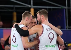 Latvijas 3x3 basketbola izlase sagrauj Lietuvu un sasniedz Pasaules kausa pusfinālu