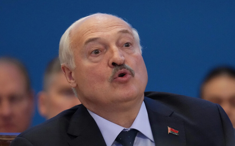 Lukašenko apgalvo, ka nesūtīs armiju uz Ukrainu: 