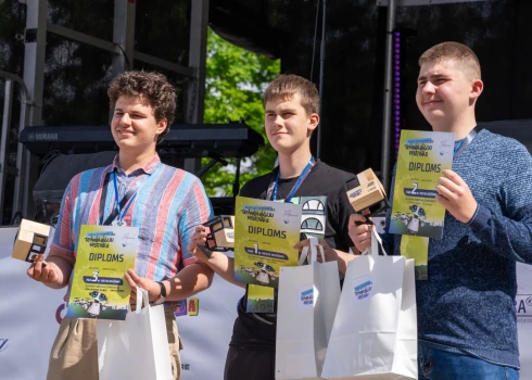 Baltijas jaunie tehnoloģiju entuziasti pulcējas tehnoloģiju festivālā Jelgavā.