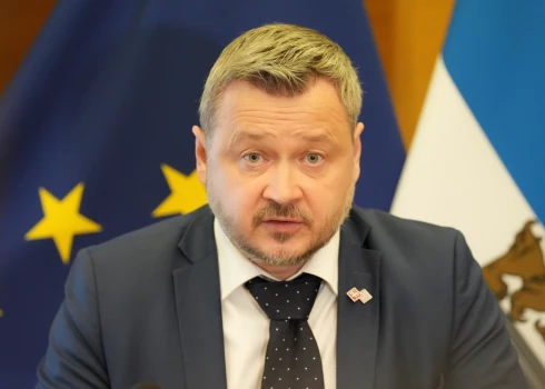 Гиртс Лапиньш объяснил, почему нельзя торопиться забирать детей из школ и детсадов во время тревоги.