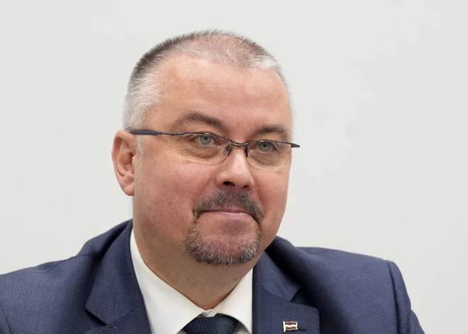 KNAB priekšnieks deklarējis jaunu BMW motociklu un vairāk nekā 100 000 eiro parādus