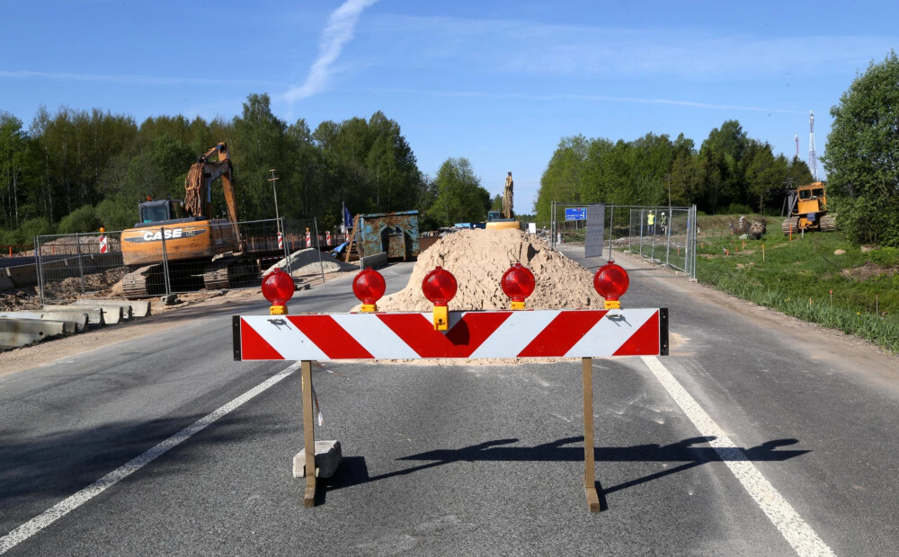 Latvijā notiek plaši ceļu remontdarbi: kur autovadītājiem jā