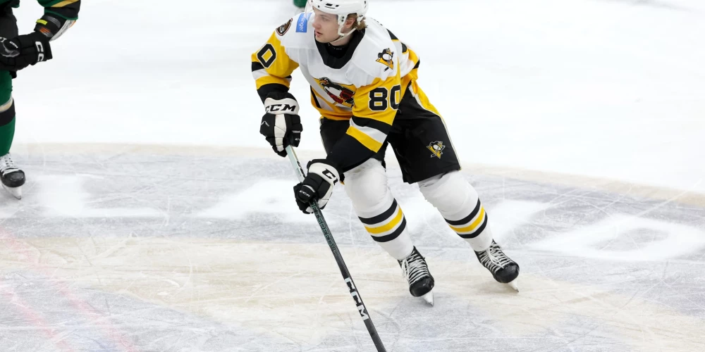 Austrumu konferences finālsērijas sestajā mačā "Penguins" ar 1:2 papildlaikā zaudēja Toronto "Marlies".