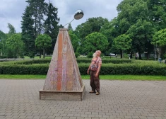  Ziedoņdārzā klusi uzradies neparasts objekts