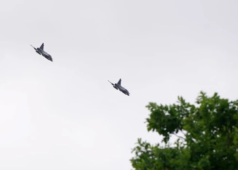 Latvijas gaisa telpā pirmo reizi notriekts no ārzemēm ielidojis drons