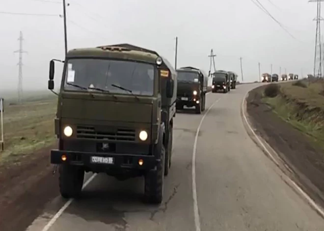 Krievijas armija steidzami atkāpjas Dienvidu frontes galvenajā posmā