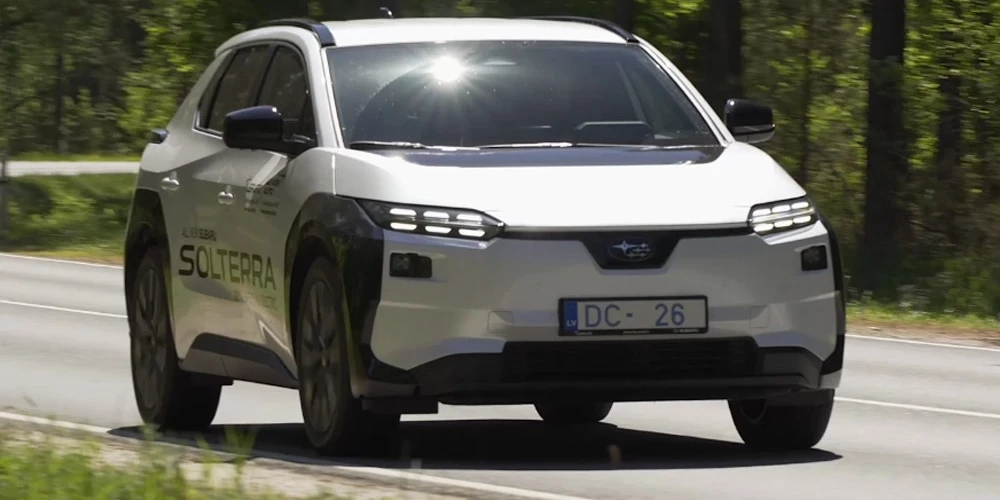 Subaru Solterra ir veselus 17,5 centimetrus garāka par Uncharted.