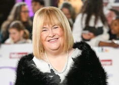 65 gadus vecā Sūzena Boila atklāj, ka pēc insulta zaudēja spēju runāt, un stāsta par pensionēšanās plāniem