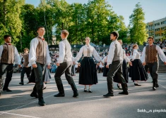 Krāšņi aizvadīti deju kopas “Bandava” deju svētki un 40 gadu jubileja