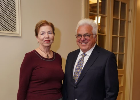Tatjana un Valērijs Koķi šogad nosvinēja zelta kāzas.  