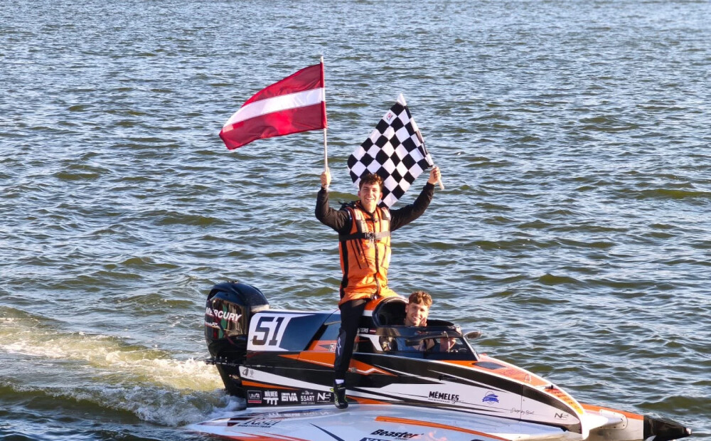 Latvijas ūdensmotosportistam Slakterim spoža debij