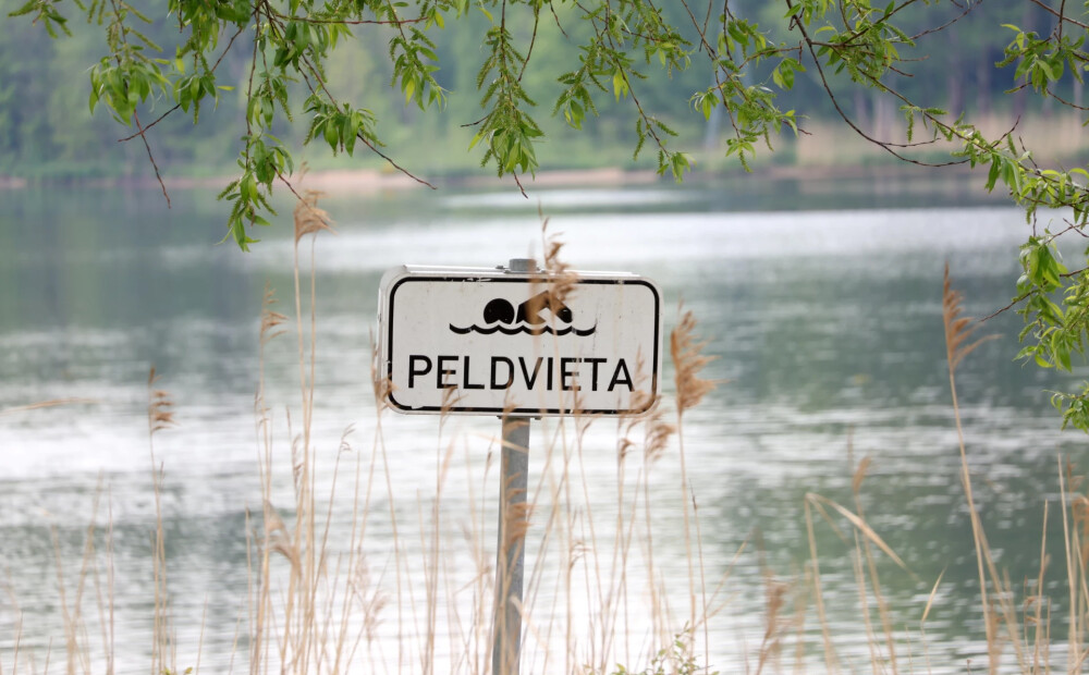 Rīgas pašvaldība aicina uz peldvietām doties ar sabiedrisko 