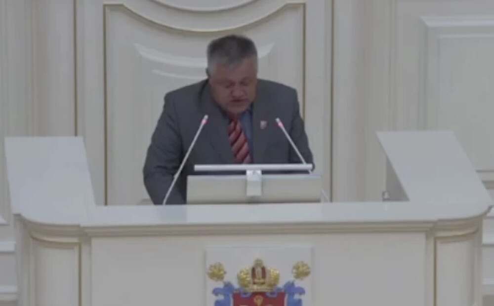 Krievijas politiķi "apklusina" brīdī, kad viņš tribīnē sāk r