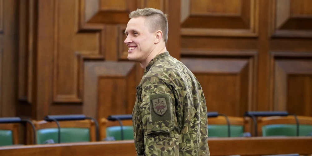Янис Домбрава решил времени не терять.