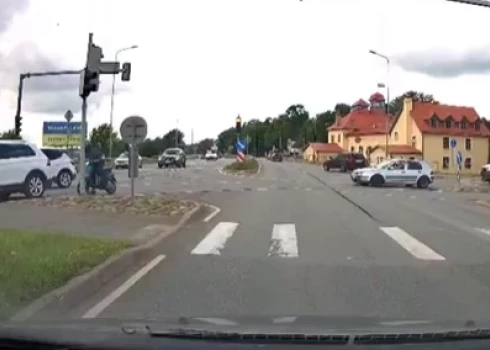 Negadījuma vieta Ogrē (ekrānuzņēmums no video)