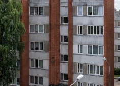 "С пятого этажа поползли черви": жуткие подробности убийства пожилого мужчины в Юрмале