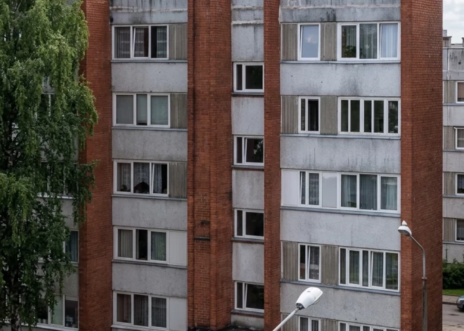 "С пятого этажа поползли черви": жуткие подробности убийства пожилого мужчины в Юрмале
