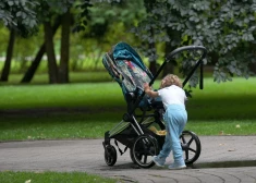 Vecākiem varētu ļaut pašiem sadalīt ģimenes pabalstu saņemšanu