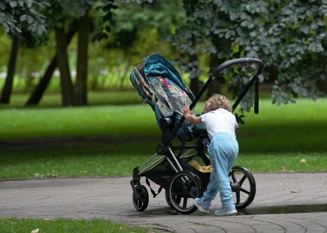 Vecākiem varētu ļaut pašiem sadalīt ģimenes pabalstu saņemšanu