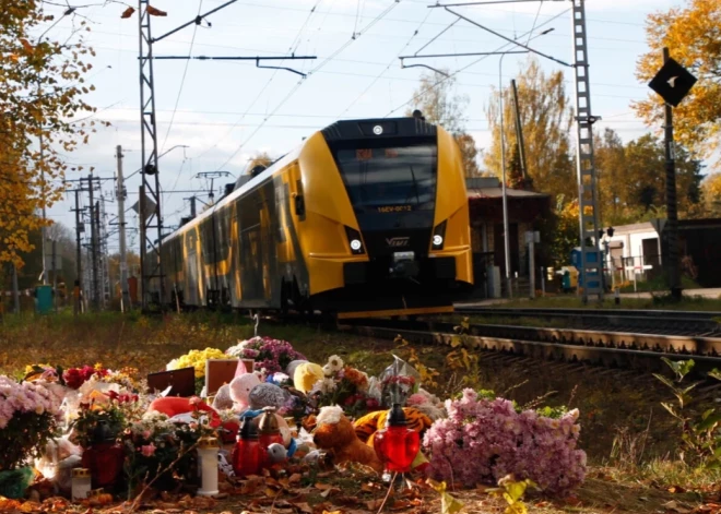 Trīs bojāgājušie astoņos mēnešos: Imantas pārbrauktuvē prasa uzstādīt barjeras gājējiem