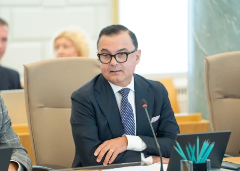 Veselības ministrs Hosams Abu Meri.