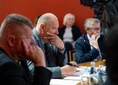 Saeimā bremzē ieceri publiskot Latvijas uzņēmumus, kas tirgojas ar Krieviju un Baltkrieviju