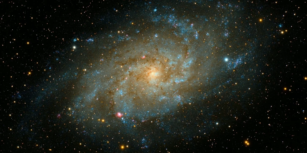Kosmiskā telpa, arī kosmoss vai izplatījums ir Visuma relatīvi tukšie apvidi ārpus astronomisko objektu atmosfēras.