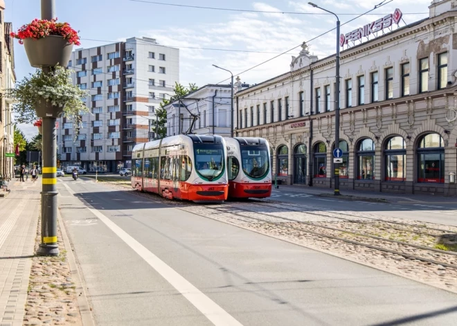 В крупном латвийском городе хотят расширить применение льгот в общественном транспорте