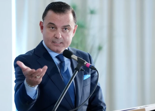 VM noraida mediķu arodbiedrības pārmetumus par nozares kritisko problēmu nerisināšanu
