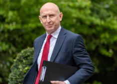 Aizsardzības finansējums sašķeļ Londonu: Hīlijs pamet Stārmera valdību