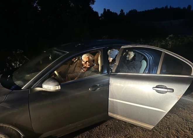 Ludzas novadā aiztur Krievijas pilsoņa vadītu auto: salonā atrod piecas personas bez vīzām un dokumentiem