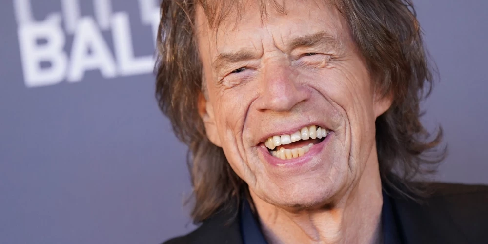 Sers Miks Džegers 82 gadu vecumā ir enerģijas pārpilns - ieraksta jaunu albumu, filmējas kino un pat uzdzied krodziņā vietējo priekam pilnīgi bez maksas.
