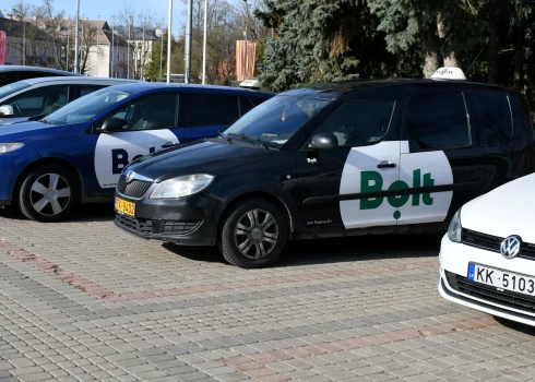 Protesta akcija Daugavpilī, kuru rīko Latvijā licencētie taksometru vadītāji pret "Bolt" īstenoto politiku, jo valdība nav izpildījusi nozares izvirzīto ultimātu un nav veikusi reālus soļus platformas monopola ierobežošanai.