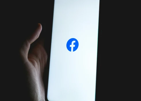 "Meta" oficiālu paziņojumu par notikušo nav sniedzis.