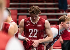 Latvijas volejbolisti piedzīvo pirmo neveiksmi Eiropas līgas spēlēs, piekāpjoties Melnkalnei