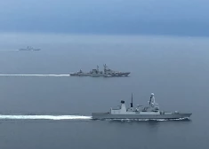 Lielbritānija pārtvērusi Krievijas ēnu flotes kuģi