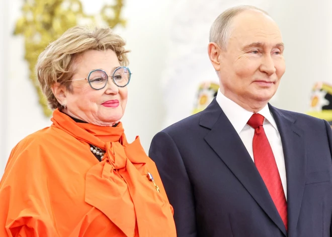 "А это точно она?" Неузнаваемая звезда советского экрана получила орден от Путина