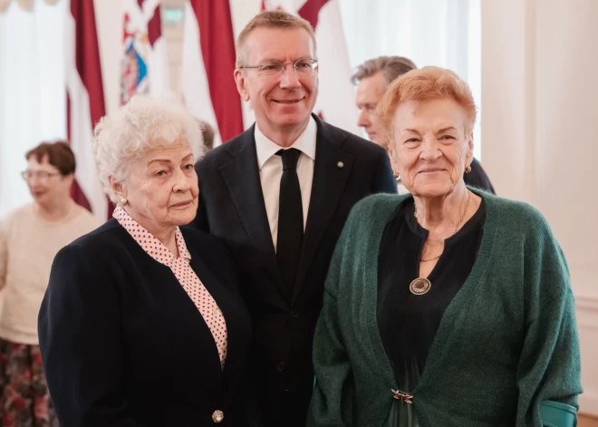 14. jūnijā Valsts prezidents Edgars Rinkēvičs Rīgas pilī tikās ar represētajiem – 1941. gada 14. jūnijā uz Sibīriju aizvestajiem Latvijas bērniem. 