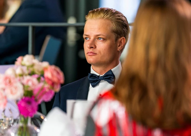 Princis sēdēs cietumā: Norvēģijas tiesa neauklējas ar izvarošanā notiesāto kroņprinceses dēlu