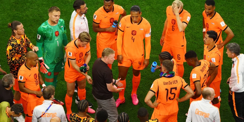 Ūdens pauzes savā labā var izmantot arī treneri, nododot norādījumus futbolistiem.