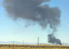 Kalifornijā nogāžas ASV bumbvedējs B-52; bojā gājuši astoņi cilvēki