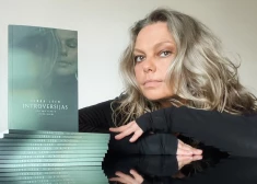 Savu pirmo grāmatu klajā laiž dziedātāja Linda Leen