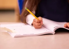 Pirmie monitoringa darbu rezultāti liecina: skolēniem vieglāk atrast faktus, bet grūtāk pamatot atbildes un izmantot vairākus avotus