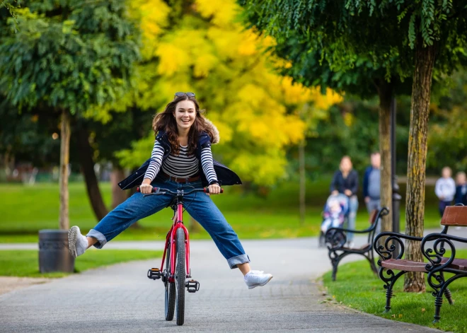 Kritiens ar velosipēdu braucējam izmaksā 6000 eiro - eksperti atgādina par drošību vasarā 