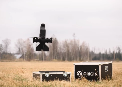  Latvijā izstrādāta radara vadīta autonomā pārtvērējdronu sistēma, kas paredzēta dronu un citu gaisa draudu neitralizēšanai.