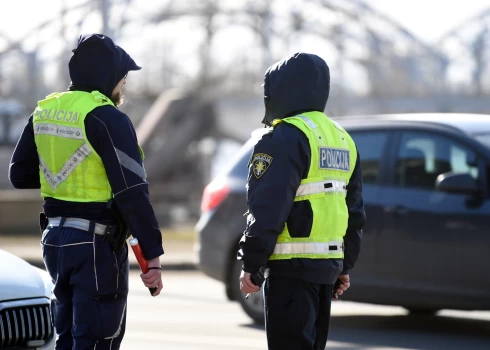 Īpašu uzmanību policija pievērsīs transportlīdzekļu vadītājiem, kuri pie stūres sēdušies alkohola reibumā.