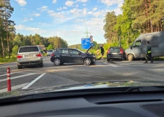 Uz Tallinas šosejas pie "Baltvillas" notikusi vairāku auto sadursme. FOTO