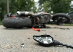 Aizkraukles pusē grāvī atrasts avarējis motocikls un tā vadītājs bez dzīvības pazīmēm